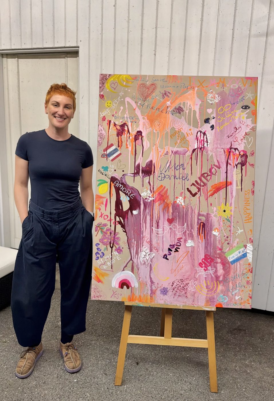 Hanna mit dem fertigen Werk